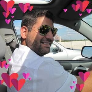 Meet your Posher, Dennis